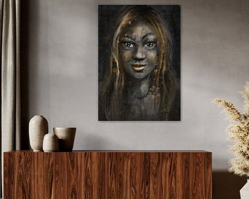 Portret van een donkere vrouw met gouden accenten. Gezicht van een prachtige Afrikaans vrouwelijk mo van Emiel de Lange
