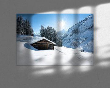 urige Hütte zum Winter im Kleinwalsertal von Leo Schindzielorz