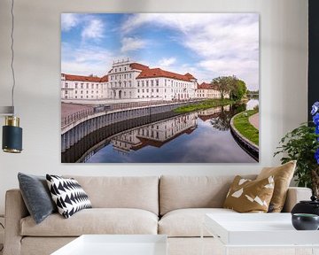 Blick auf das Barockschloss in Oranienburg an der Havel von Animaflora PicsStock