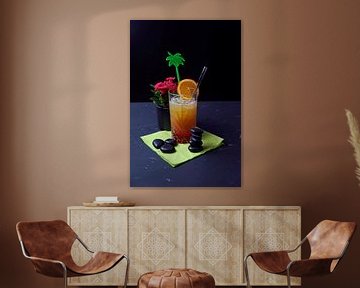 Cocktail met agave brandy sinaasappelsap granaatappelsiroop en citroensap. van Babetts Bildergalerie