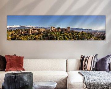 Panorama du palais-forteresse de l'Alhambra à Grenade, en Espagne, avec la Sierra Nevada en toile de sur Dieter Walther