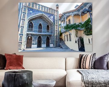 Facade van de kleurrijke Juma Moskee in Tbilisi, Georgië van WorldWidePhotoWeb