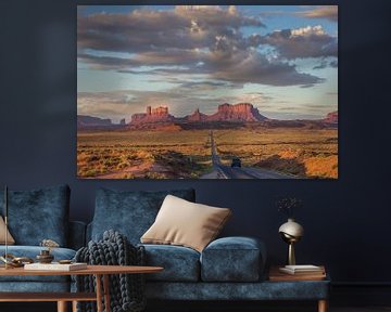 Weg door het landschap van Monument Valley in Arizona, Verenigde Staten van Amerika van Marc Venema