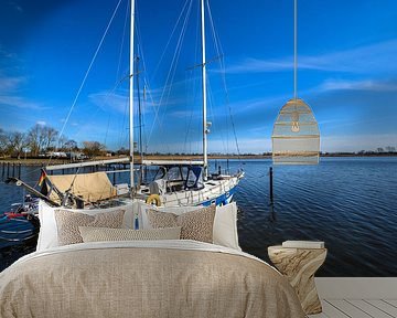 Segelschiff im Hafen Puddemin auf Rügen