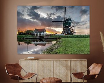 Gouden zonsondergang bij de molen van Stephan Neven