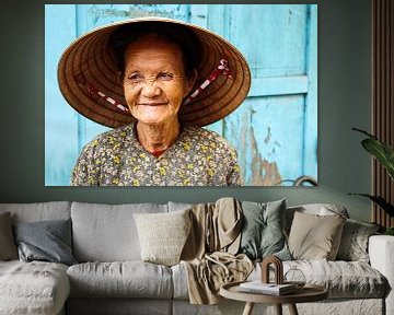 Lachend vietnamees oud vrouwtje van Sofie Bogaert