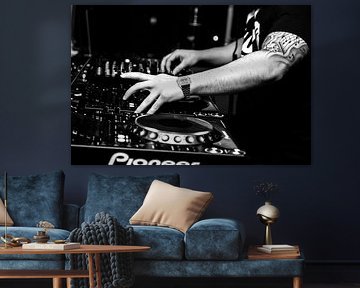 DJ makes it a party by Marcel Runhart