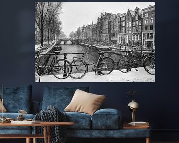 Centre ville d'Amsterdam en hiver Noir et blanc