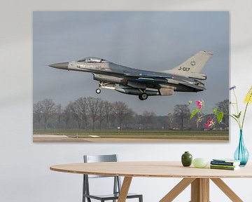 Touch &amp; Go!  Auf der Volkel Air Base machte diese niederländische F-16 (J-017) der 312 Squad von Jaap van den Berg