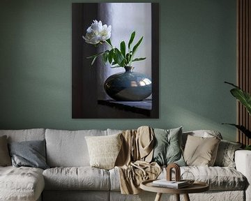 Peony in Mobach vase by Affect Fotografie