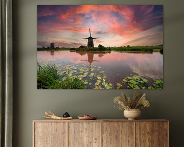 Kinderdijk in het Avondrood. van Brian Morgan