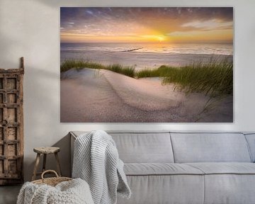 Reverence (duinen en strand Nieuw-Haamstede) van Thom Brouwer