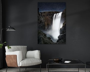 Skogafoss Wasserfall auf Island mit Sternen. von Voss Fine Art Fotografie