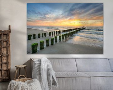 Op het Noordzeestrand in Domburg van Michael Valjak