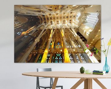 De Sagrada Familia in Barcelona (3) van Merijn van der Vliet