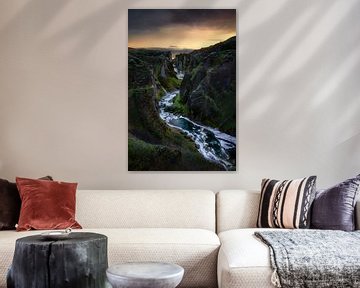 Kloofkloof met rivierloop op het eiland IJsland van Voss Fine Art Fotografie