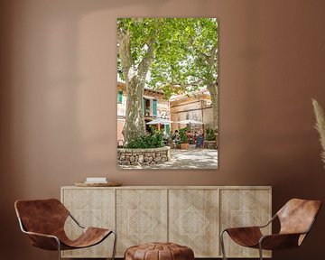 Cozy square with terrace on Mallorca by Evelien Oerlemans