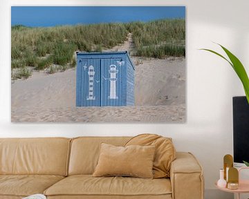 Blauw strandhuisje van Mark Bolijn
