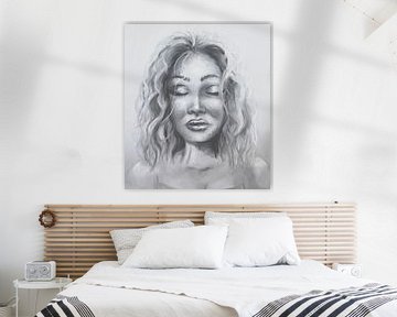 Porträt einer Frau mit geschlossenen Augen, Kunstwerk in Grautönen. von Emiel de Lange