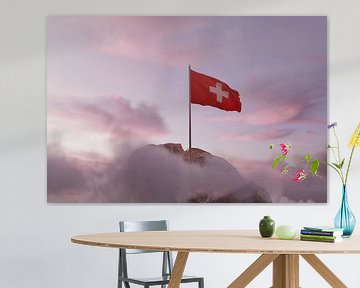 Zwaaiende Zwitserse vlag in het prachtige avondlicht van Besa Art