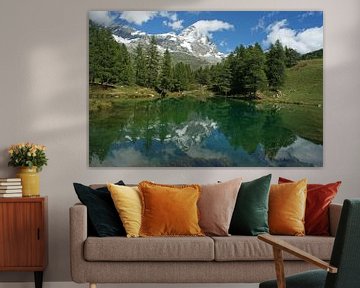 Lago Blu dans la vallée d'Aoste avec le Cervin en arrière-plan. sur Gert van Santen