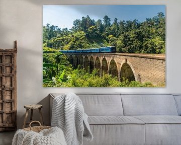 Train over Nine Arch Bridge in Sri Lanka, South Asia van Art Shop West