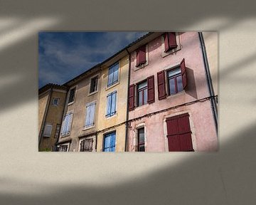 Kleurrijke huisgevels in het zuiden van Frankrijk