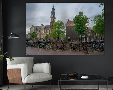 Westerkerk gezien vanaf de Bloemgracht in Amsterdam van Peter Bartelings