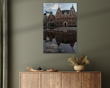 Das alte Rathaus in Hoorn nach dem Regen von Manuuu