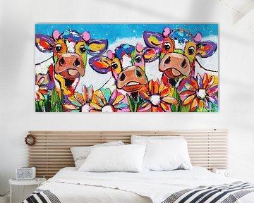 Trio with flowers by Vrolijk Schilderij