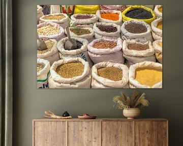 Koopwaar met peulvruchten, oosterse specerijen  in Israël, Midden-Oosten van Mieneke Andeweg-van Rijn
