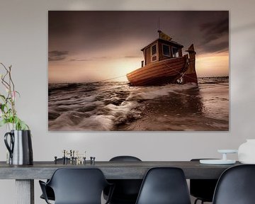 Fischerboot an der Ostsee zum Sonnenaufgang. von Voss Fine Art Fotografie