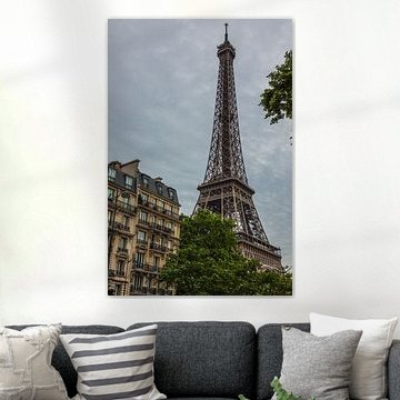 Melancholischer Blick auf den Eiffelturm