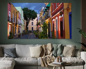 Kleurrijke straat in Puebla, Mexico van themovingcloudsphotography