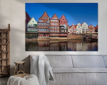 Historische huisgevels Am Stintmarkt, rivier Ilmenau, oude binnenstad, Lüneburg, Nedersaksen, Duitsl van Torsten Krüger