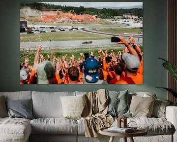 "Orange army" van Max tijdens de formule 1 van Oostenrijk | Red bull ring, Spie