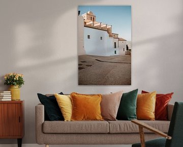 Romantische, kleurrijke straat op Ibiza | Architectuur | Straatfotografie van eighty8things