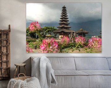 Watertempel Pura Ulun Danu Bratan, Bali, Indonesië van Peter Schickert