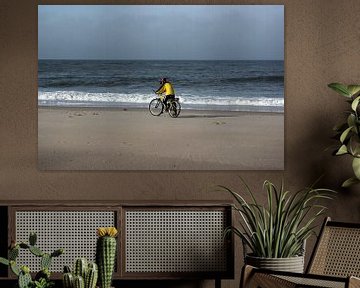 Fietsen op het strand