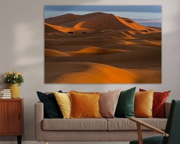 Zandduinen in de woestijn bij Merzouga, Marokko van Peter Schickert
