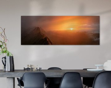 Sonnenuntergang in den Bergen, Panoramafoto bestehend aus 15 Bildern von Felix Van Lantschoot