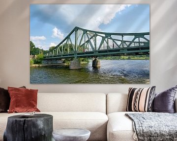 Le pont Glienicke sur la rivière Havel entre Potsdam et Berlin sur Heiko Kueverling