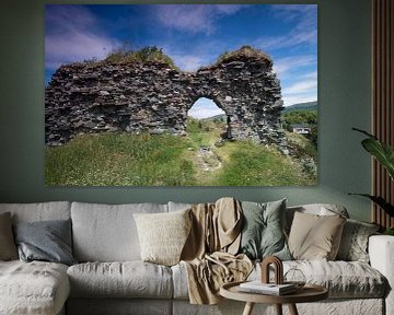 Strome Castle ist die Ruine einer Tieflandburg am Ufer des Loch Carron in Stromemore