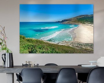 Belle plage de sable à Majorque, baie côtière de Cala Mesquida à Cala Ratjada, Espagne sur Alex Winter