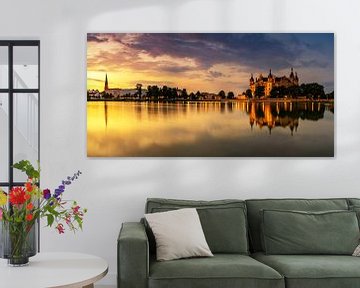 Schwerin skyline bij zonsondergang van Frank Herrmann