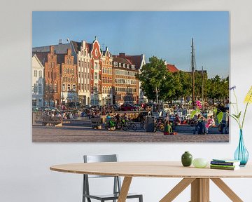 Historic houses at the Untertrave in the evening light, Lübeck, Schleswig-Holstein, Germany, Europe