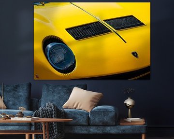 Lamborghini Miura sportwagen voorzijde detail in helder geel van Sjoerd van der Wal