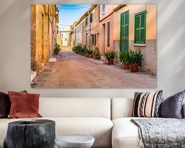 Altstadt von Alcudia mit Blick auf die historische Stadtmauer, Mallorca Spanien von Alex Winter