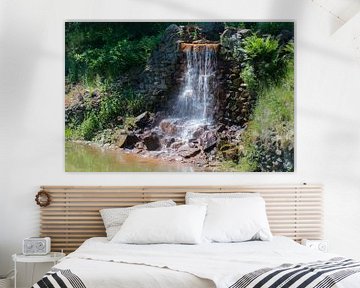 Kleine kunstmatige waterval van René Ouderling