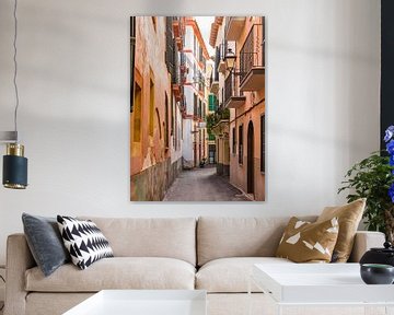 Smalle straat in de oude stad van Palma de Majorca, Spanje Balearen van Alex Winter